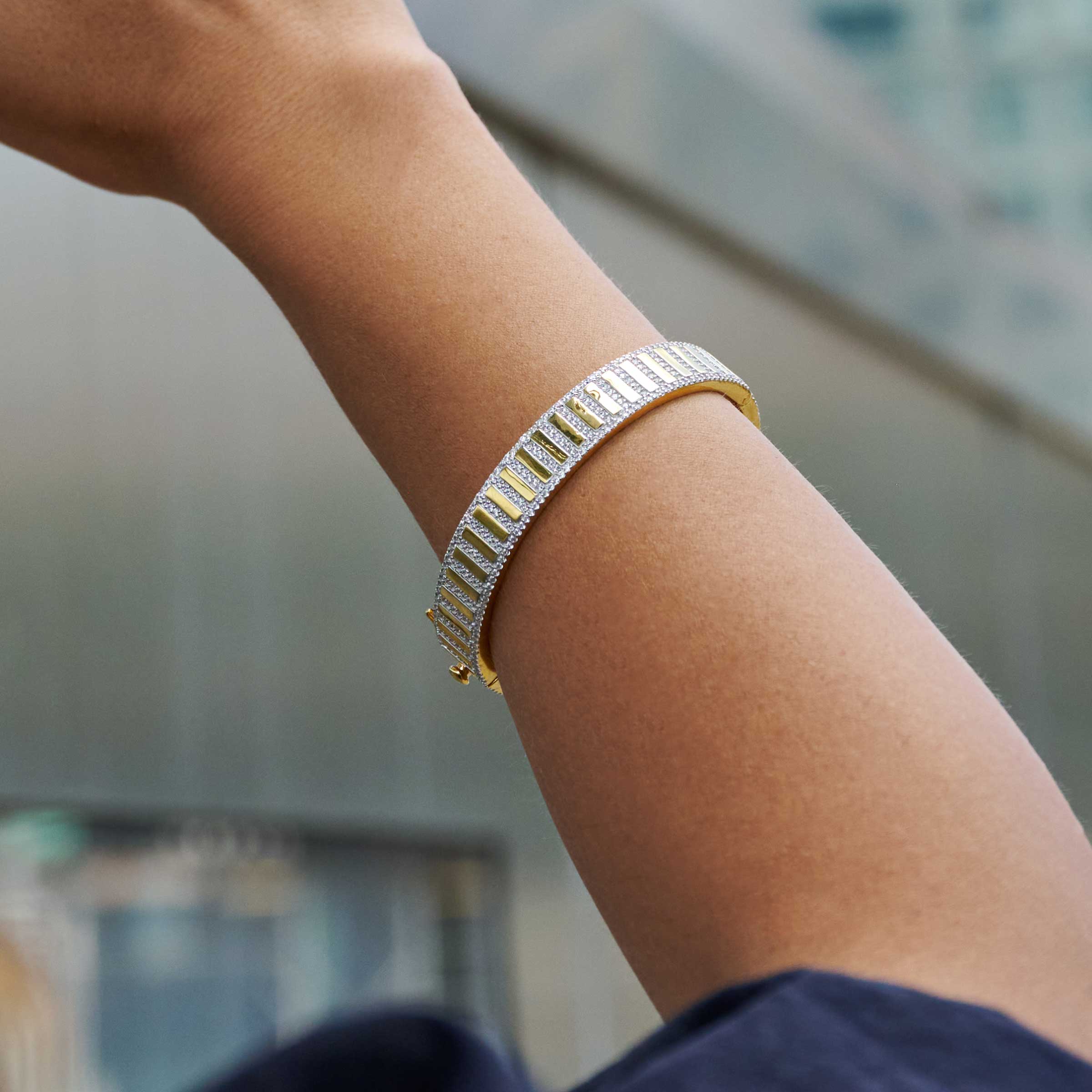 Illuminating Wide Hinge Bangle - FREIDA ROTHMAN
