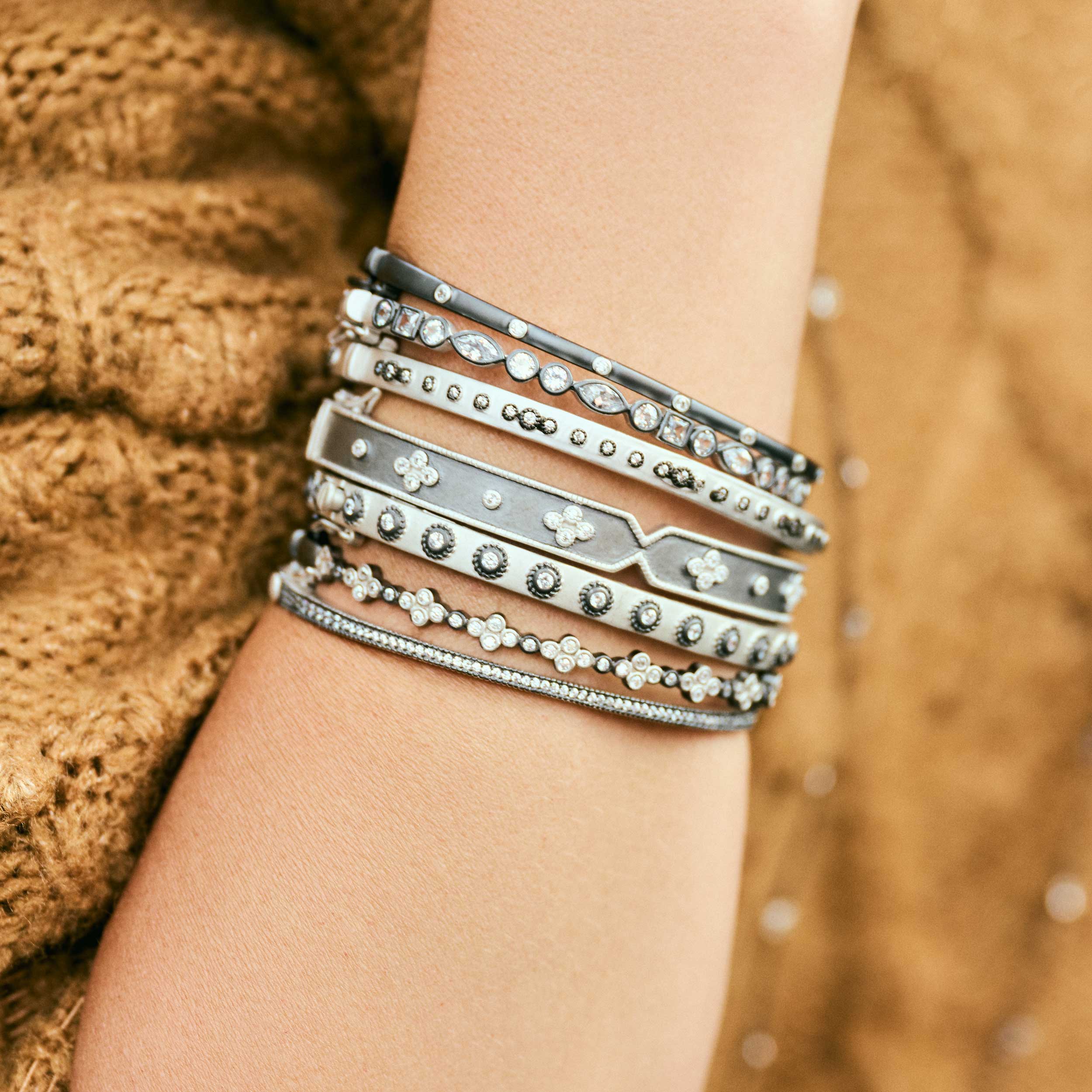 Clover Station Hinge Bangle - FREIDA ROTHMAN