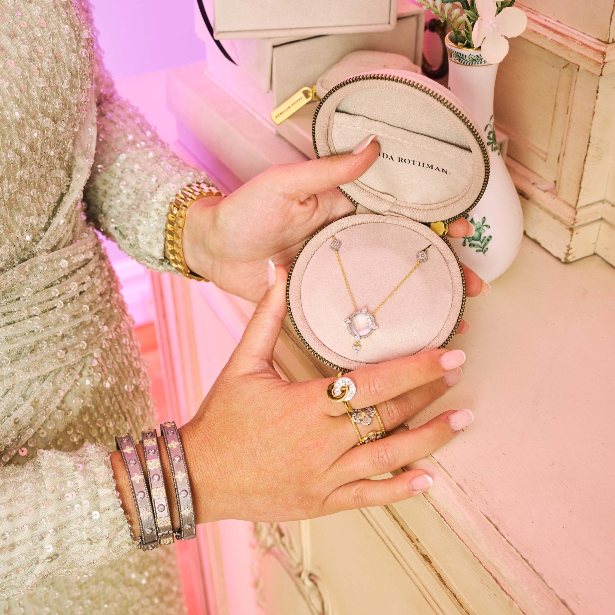 Brooklyn Grit Compass Pendant Necklace - FREIDA ROTHMAN