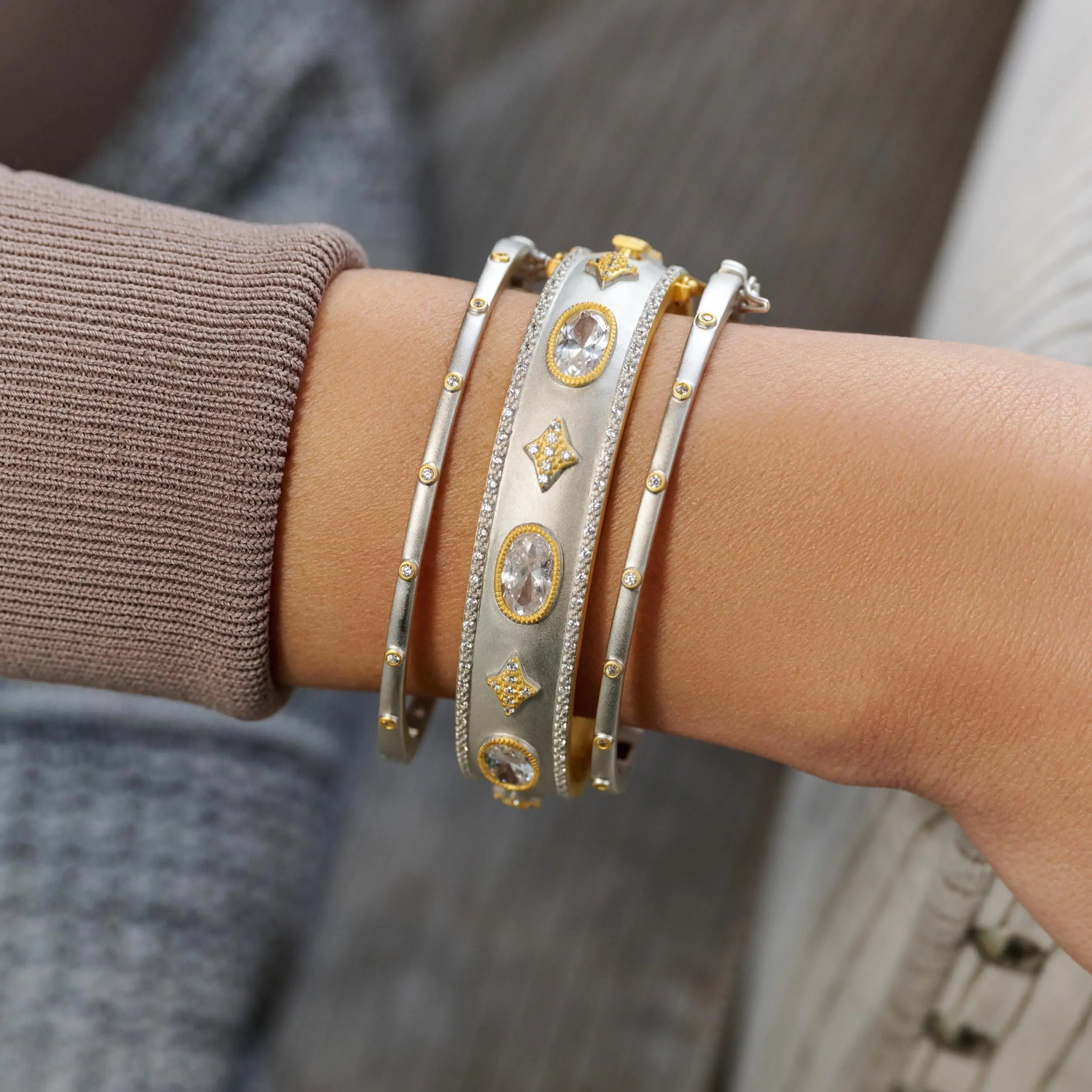 Thin Bezel Stacking Bangle FR Signature Reimagined BRACELET