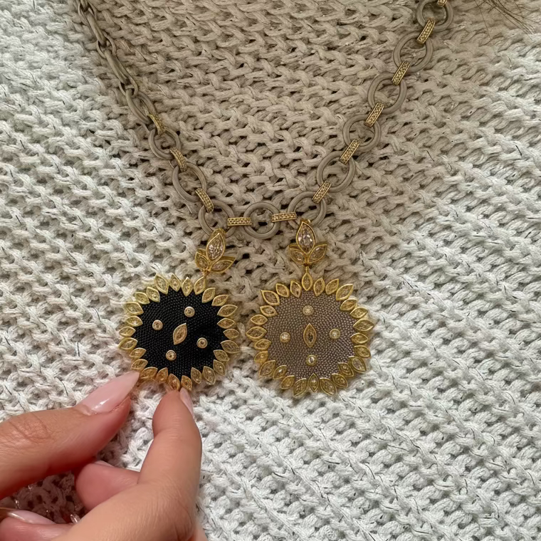 Fleur Bloom Textured Floral Edge Enhancer