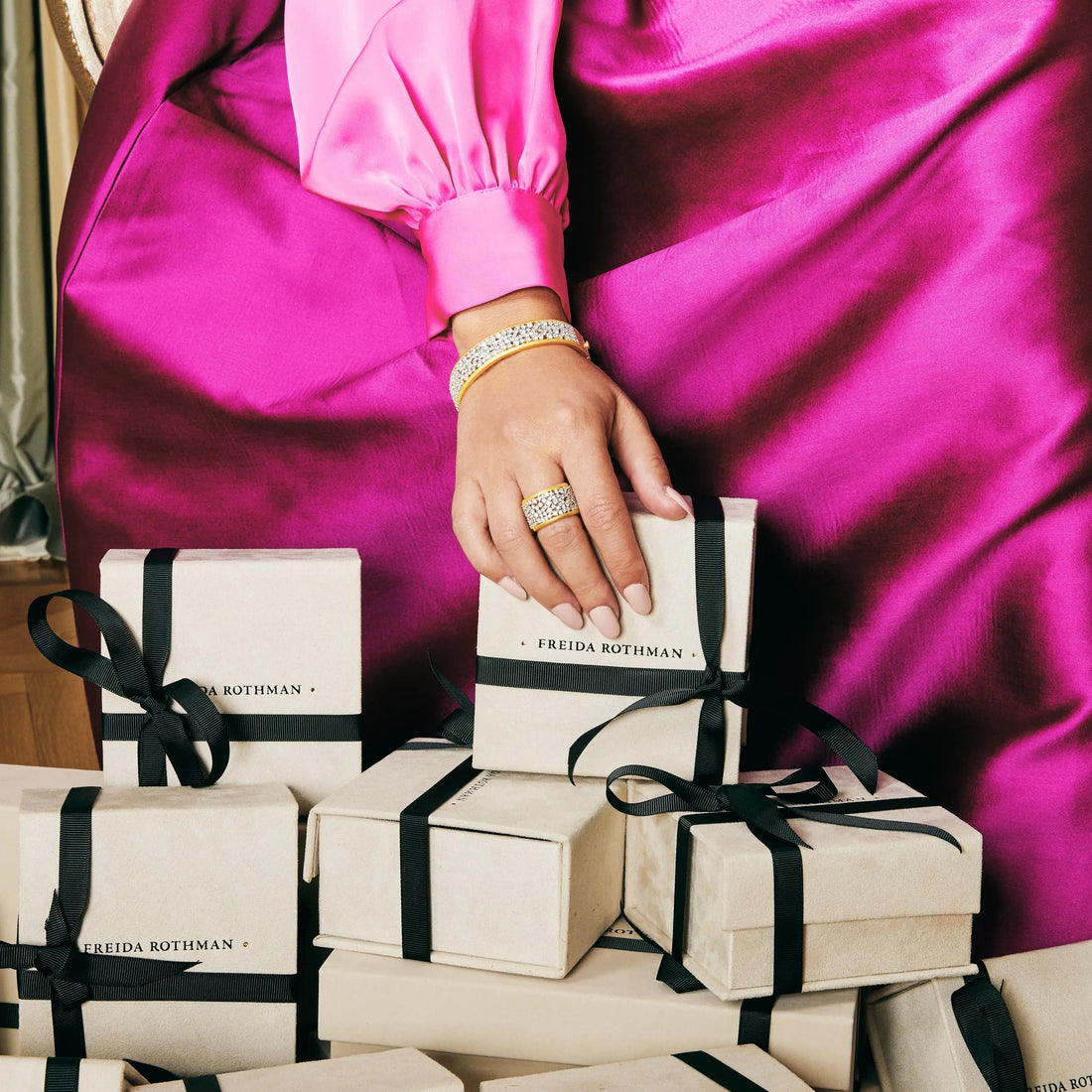 Shining Hope Wide Band Ring Midnight RING