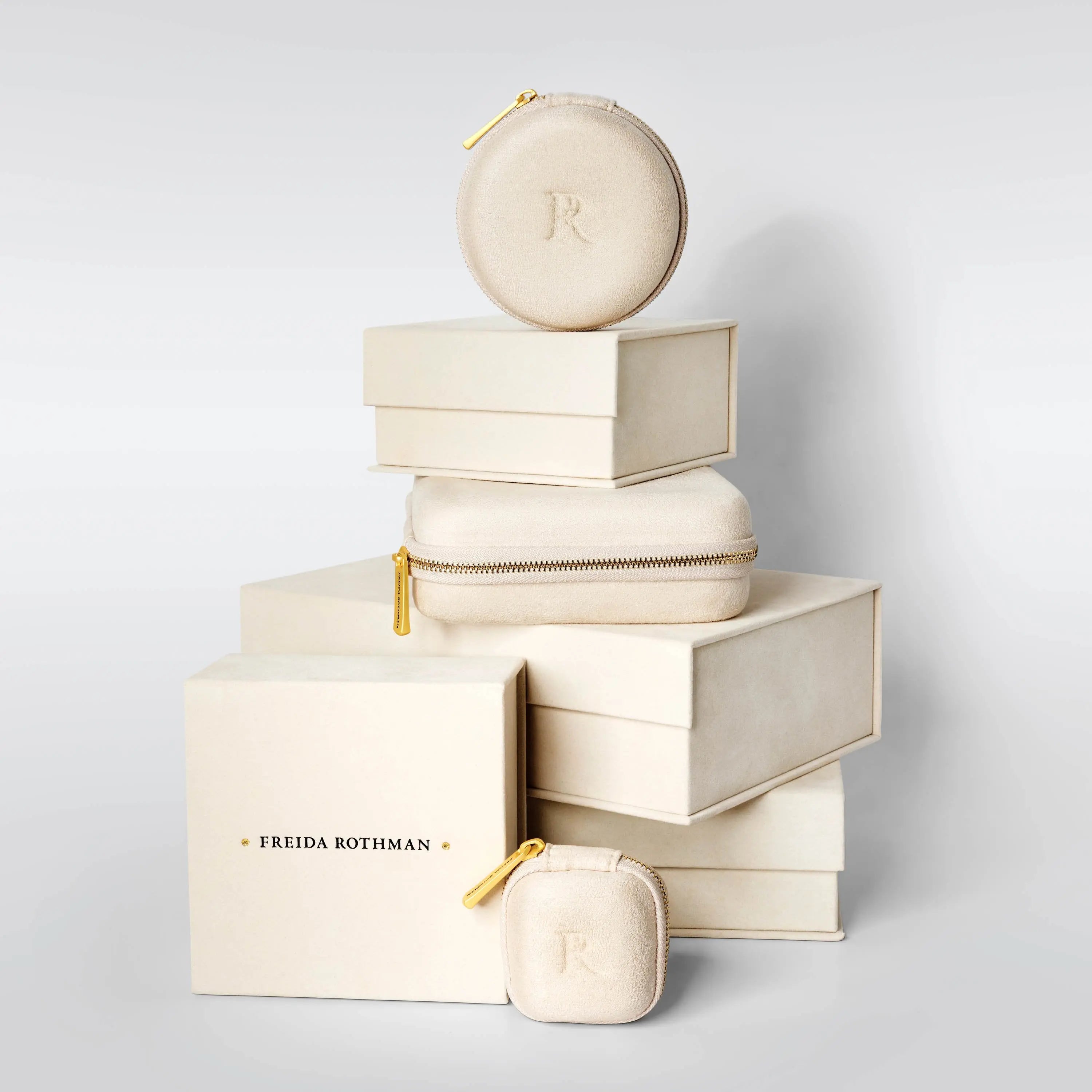 Complimentary FR Signature Packaging FR Exclusive Suite Box