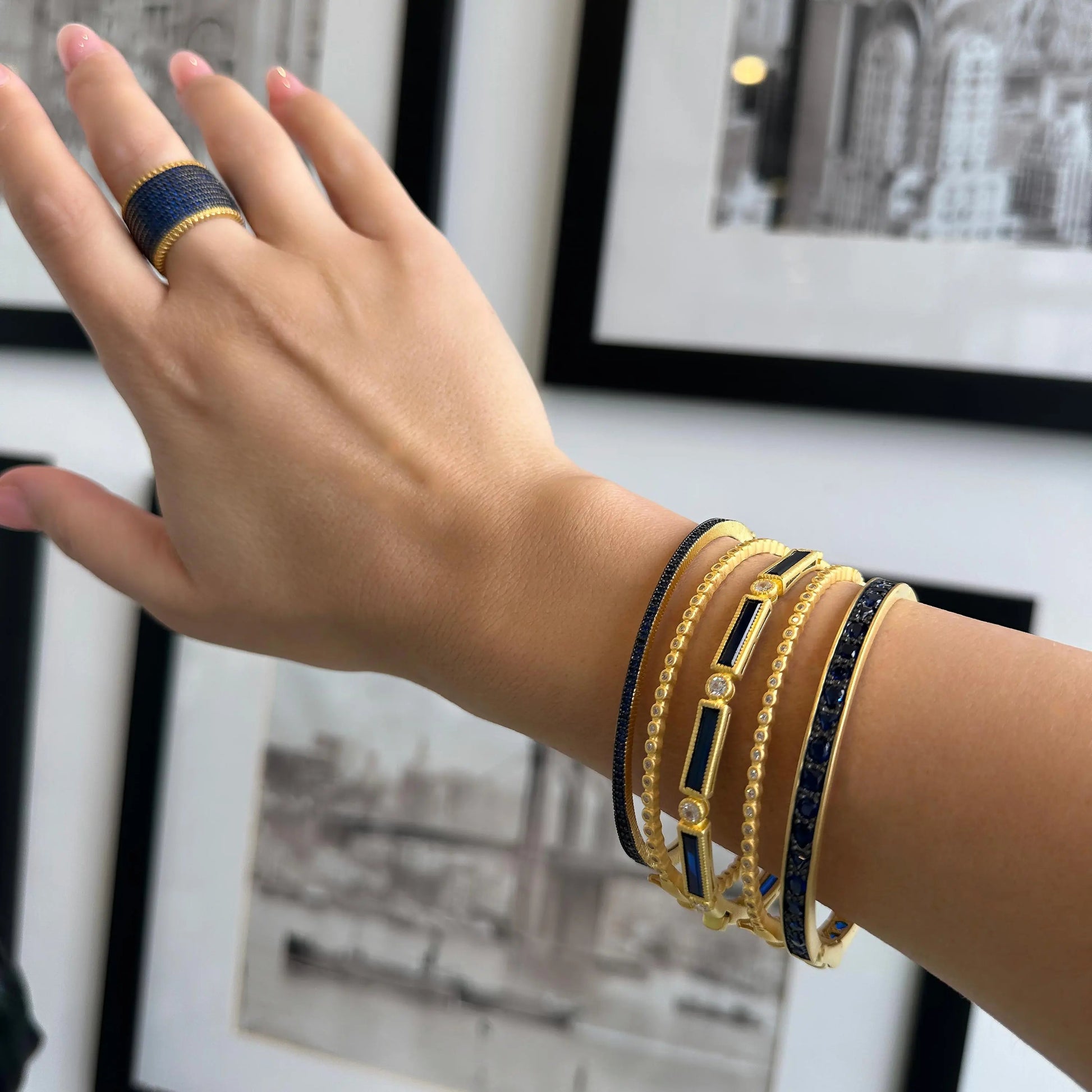 Multi-shaped Stone Hinge Bangle Midnight BRACELET