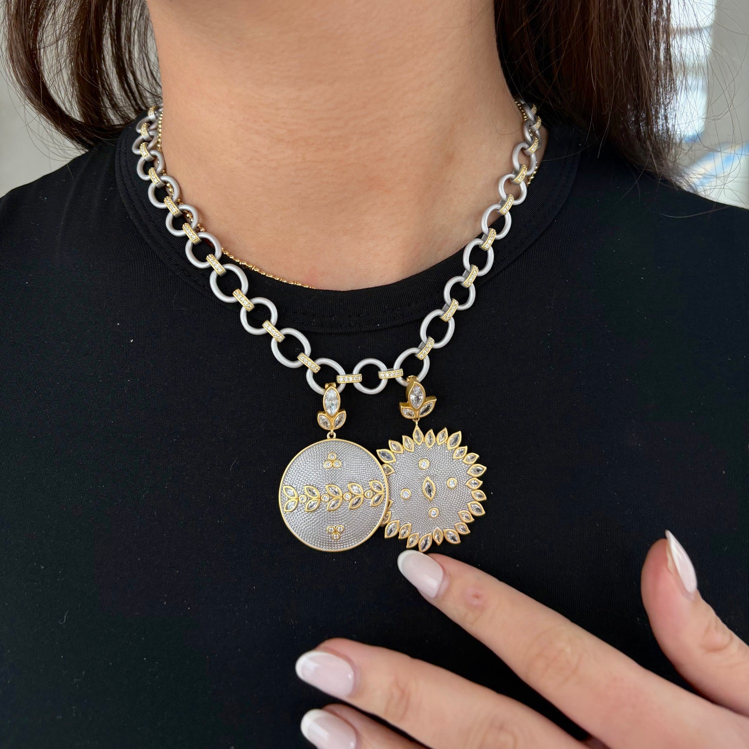 Fleur Bloom Textured Floral Edge Enhancer