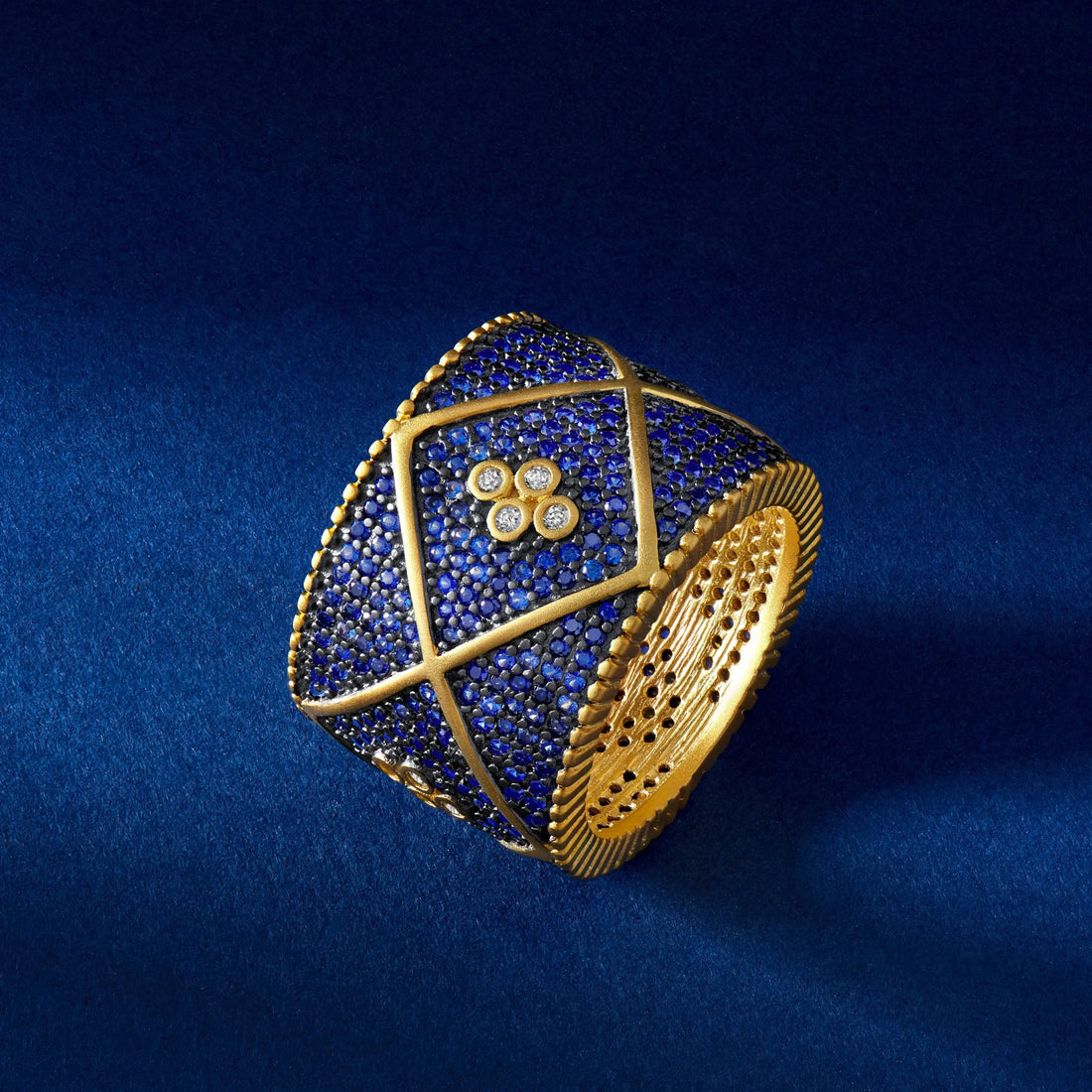 Matte8GoldBlack Midnight Pavé Cigar Band Midnight 