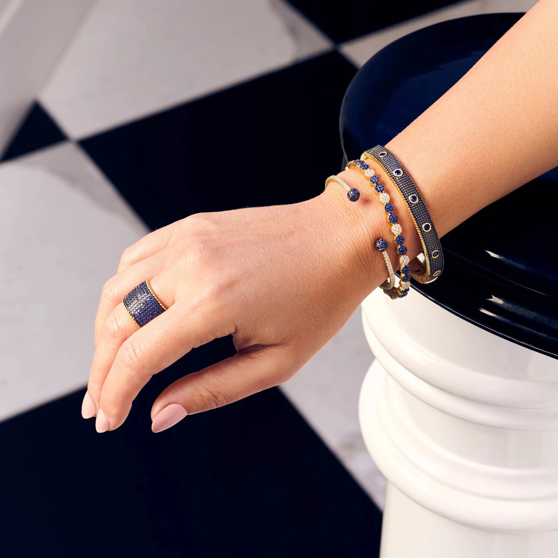  Sparkling Elegance Cigar Band Ring Midnight RING