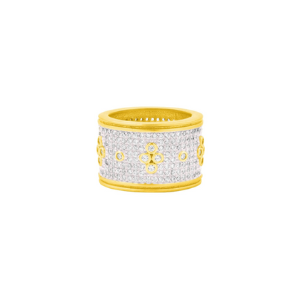 Signature Pavé Clover Wide Band Ring
