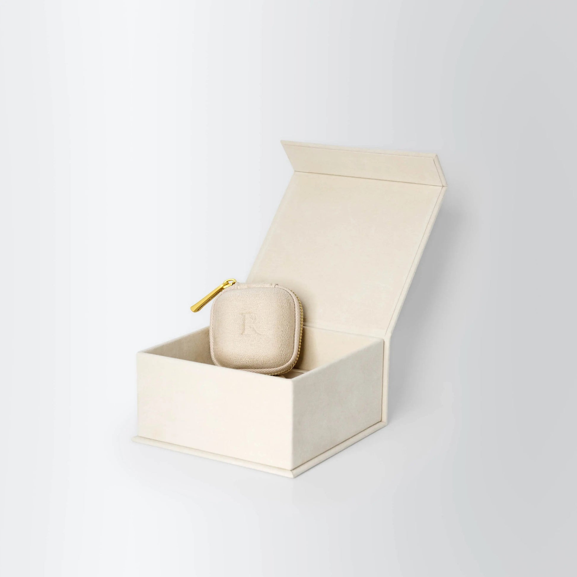  FR Signature Packaging FR Exclusive Suite Box