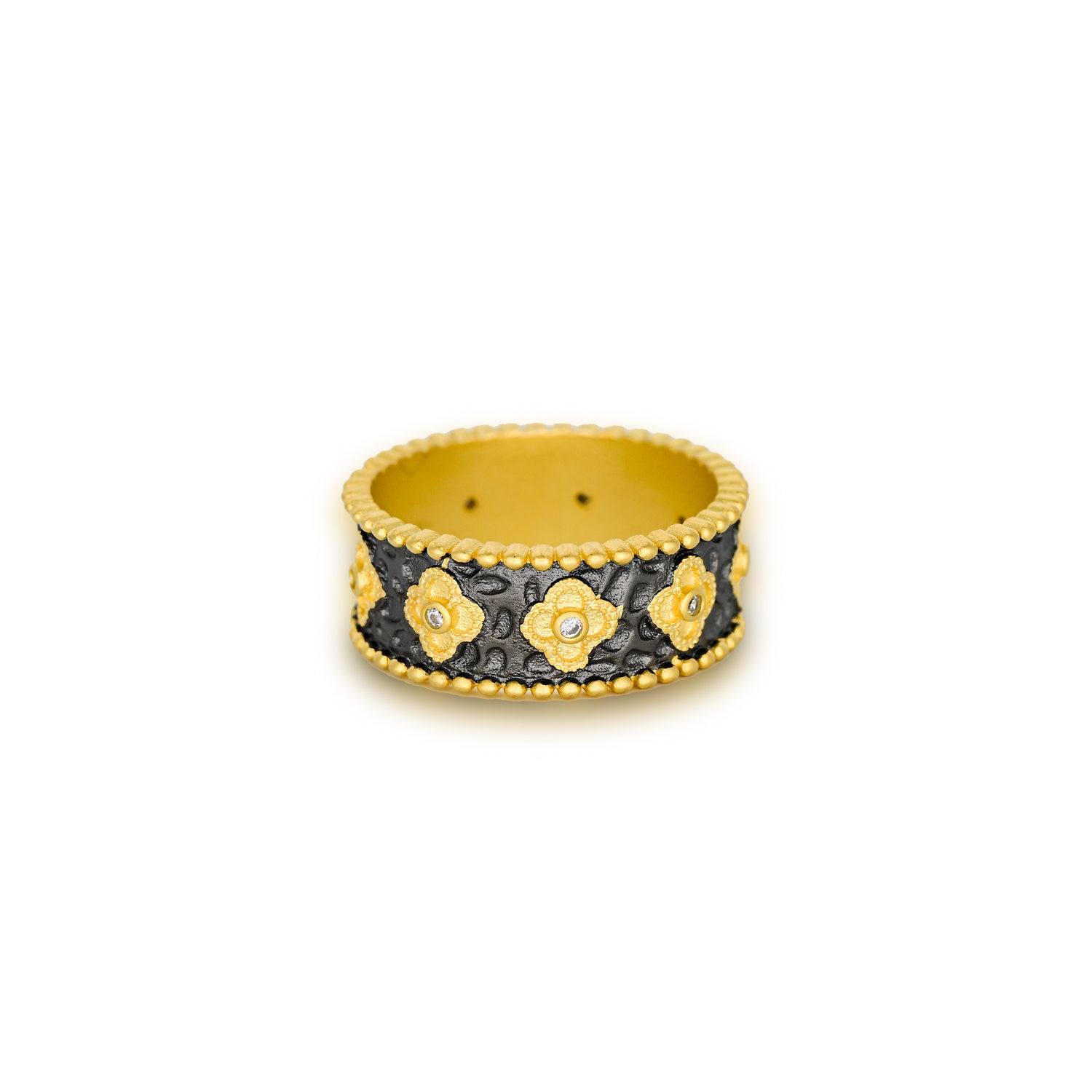 Signature Clover Hammered Band Ring