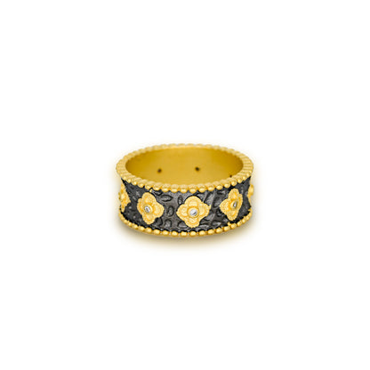 Signature Clover Hammered Band Ring